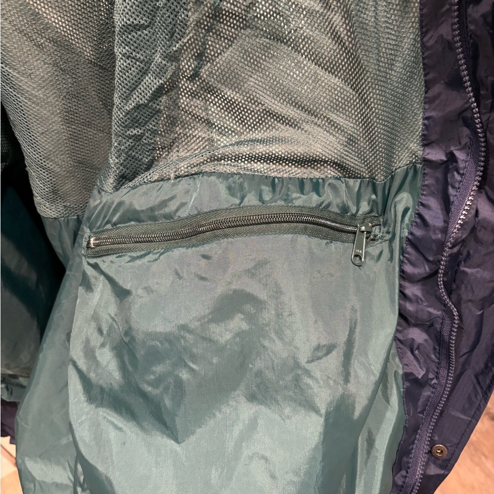 L.L. Bean Men's Navy Vintage Raincoat - Picture 12 of 15